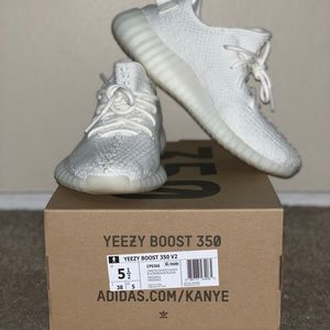 YEEZY BOOST 350 V2